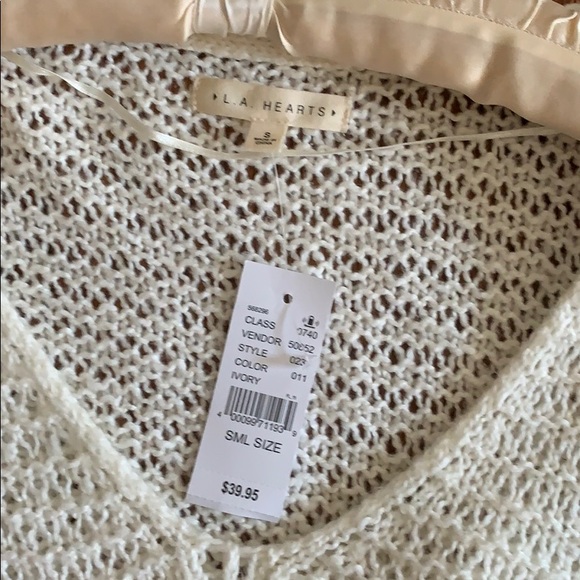 White sweater - Picture 2 of 2